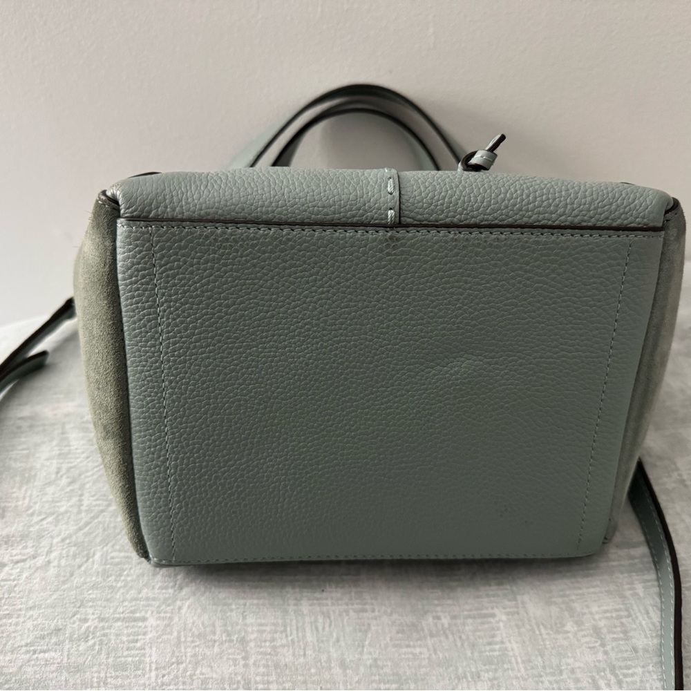 Tory Burch McGraw Dragonfly Bucket Bag - Picture 3 of 9